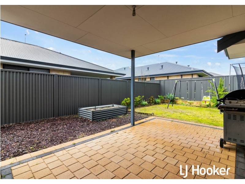 16 Indigo Bend, Wellard WA 6170