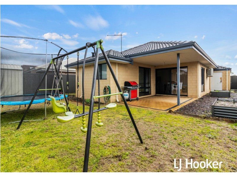 16 Indigo Bend, Wellard WA 6170