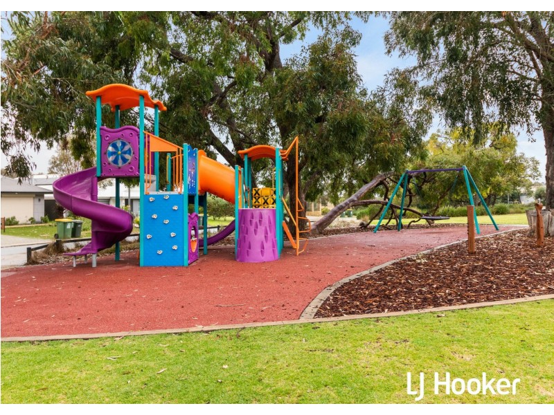 16 Indigo Bend, Wellard WA 6170