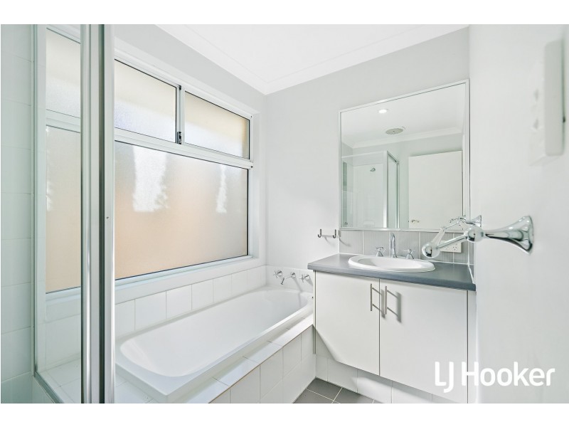 180 Lambeth Circle, Wellard WA 6170