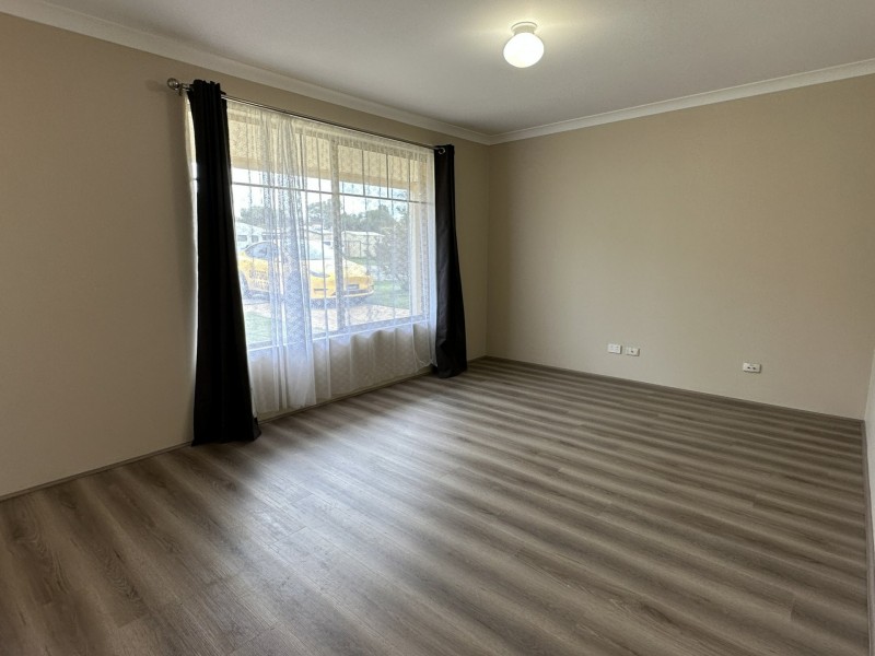 11 Edwards Street, Leda WA 6170