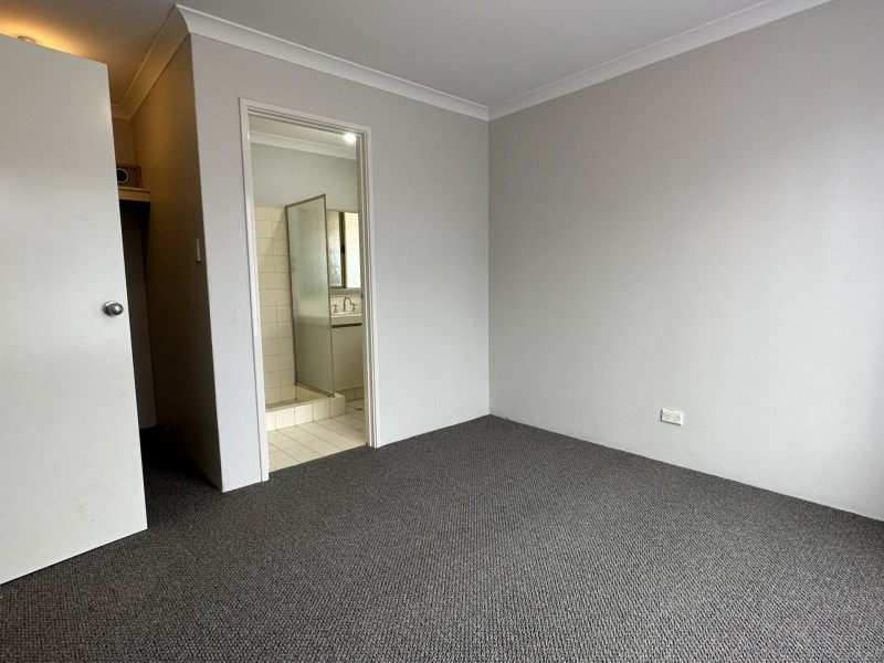 11 Edwards Street, Leda WA 6170