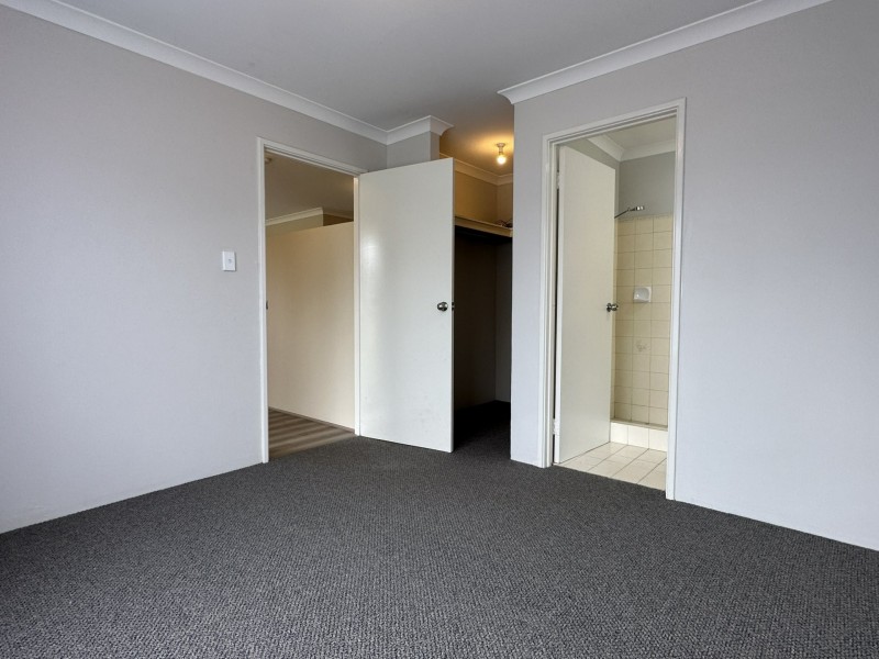 11 Edwards Street, Leda WA 6170