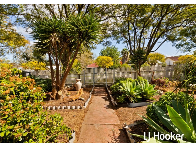 11 Sharman Street, Medina WA 6167