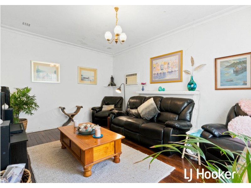 11 Sharman Street, Medina WA 6167