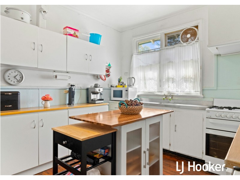 11 Sharman Street, Medina WA 6167