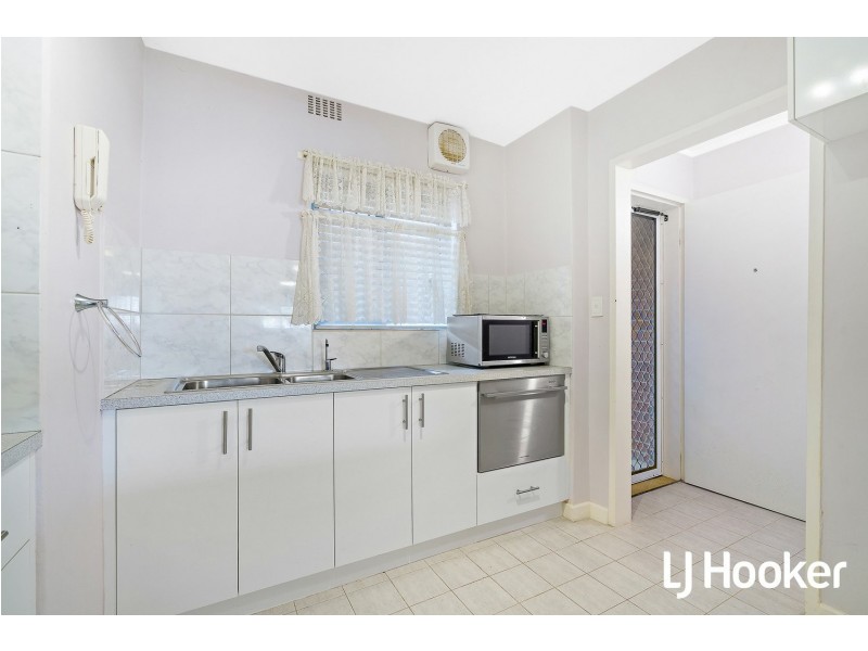 Unit 12/10 Prescott Place, Orelia WA 6167