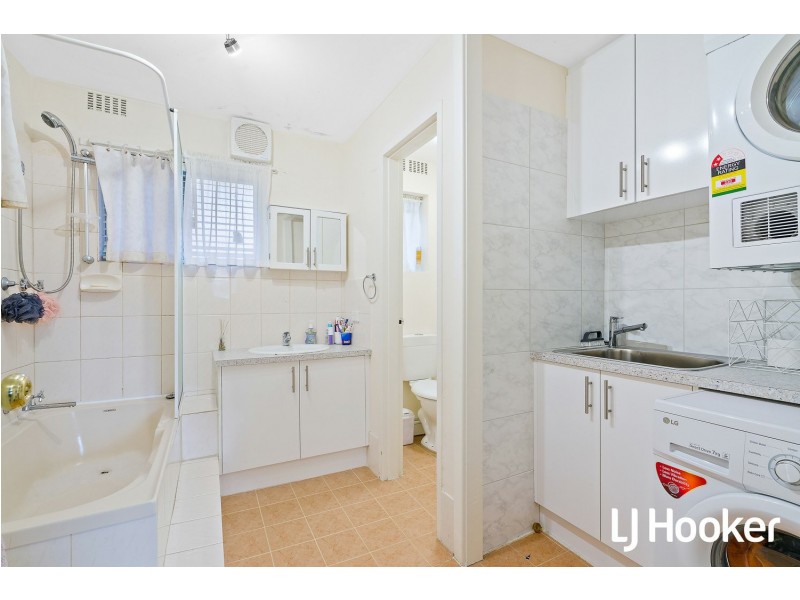 Unit 12/10 Prescott Place, Orelia WA 6167