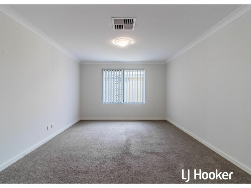 130 Sapphire Chase, Wellard WA 6170