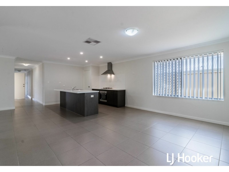 130 Sapphire Chase, Wellard WA 6170