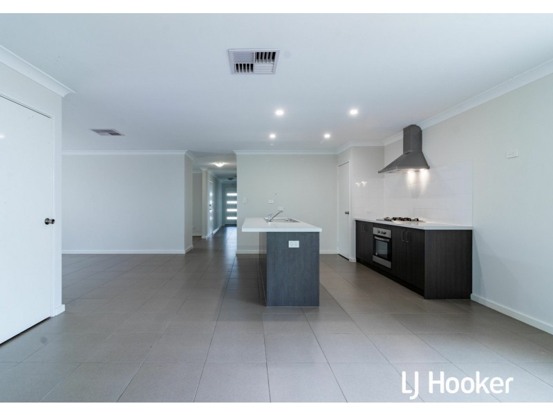 130 Sapphire Chase, Wellard WA 6170