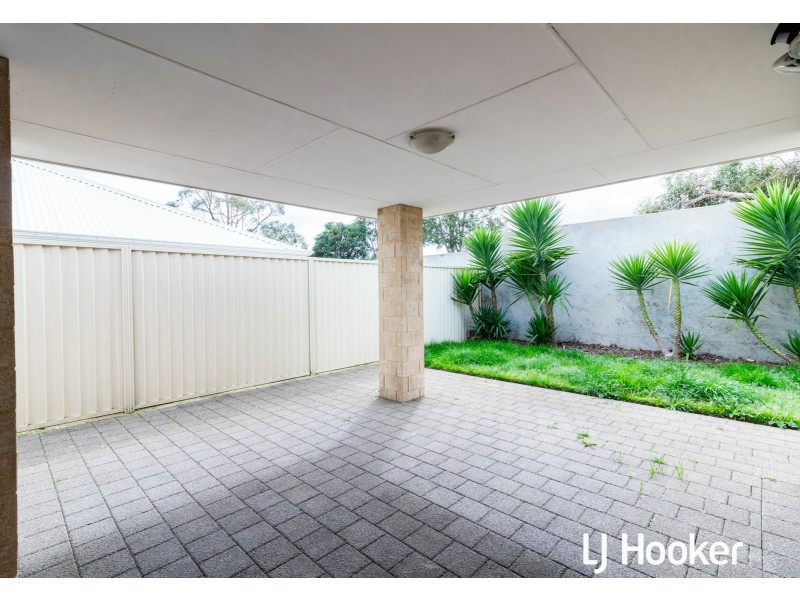 130 Sapphire Chase, Wellard WA 6170