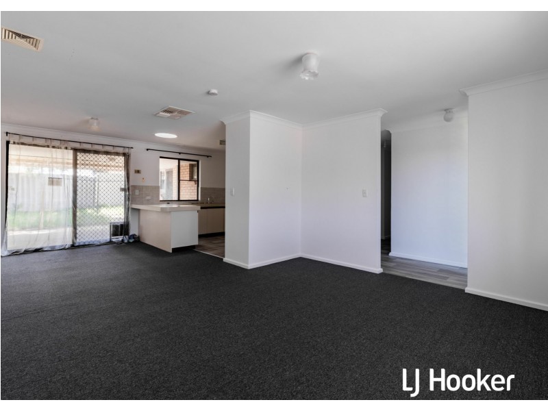 9 Eliot Close, Parmelia WA 6167