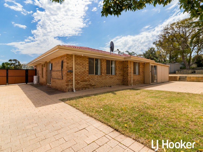 15 Zamia Court, Parmelia WA 6167