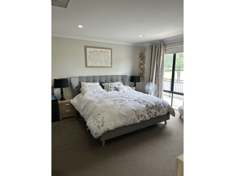 50 Botany Parade, Hammond Park WA 6164