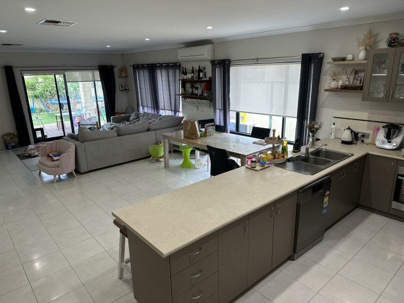 50 Botany Parade, Hammond Park WA 6164