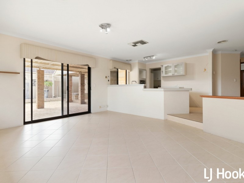 13 Bonnydoon Court, Cooloongup WA 6168