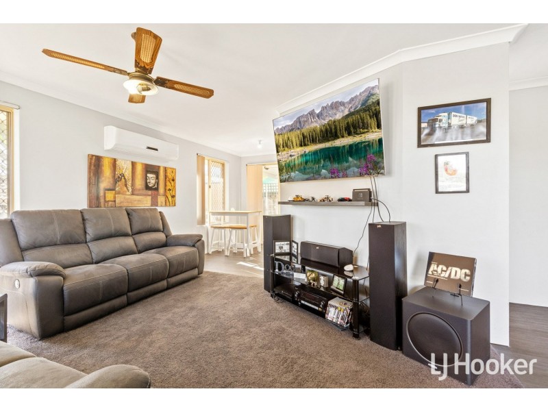 39 Corring Way, Parmelia WA 6167