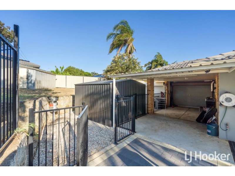 39 Corring Way, Parmelia WA 6167