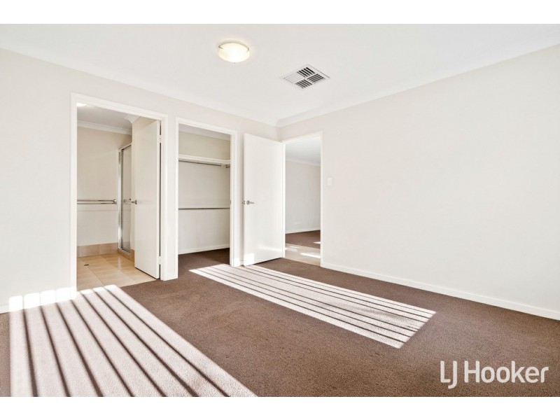 32 Fairhaven Boulevard, Wellard WA 6170