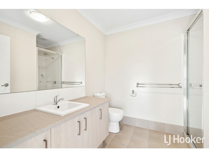 32 Fairhaven Boulevard, Wellard WA 6170