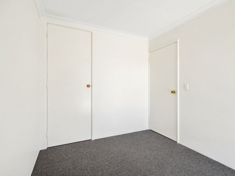 8 Chelmsford Avenue, Port Kennedy WA 6172