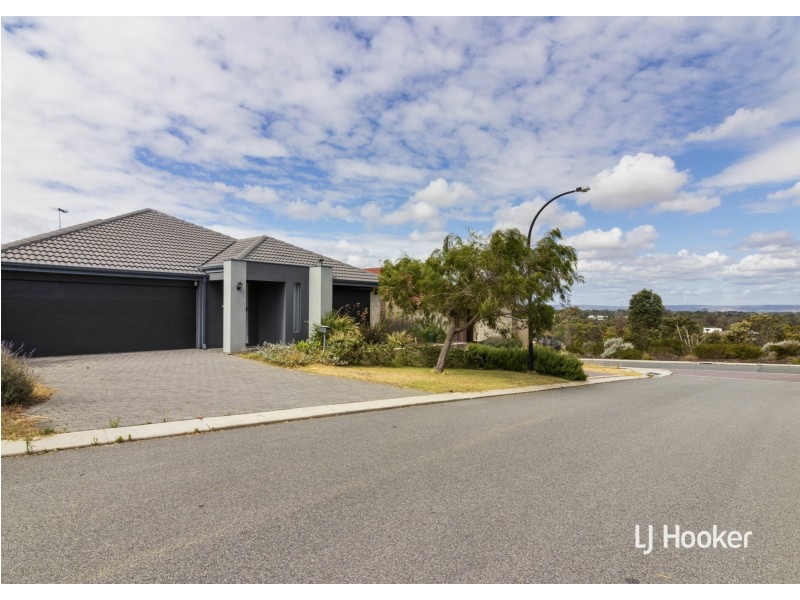 5 Alton Way, Parmelia WA 6167