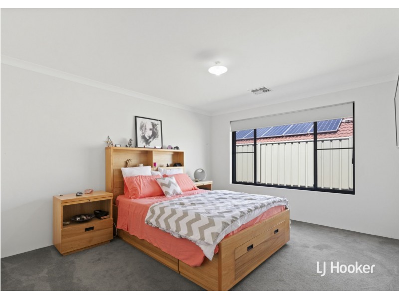 5 Alton Way, Parmelia WA 6167