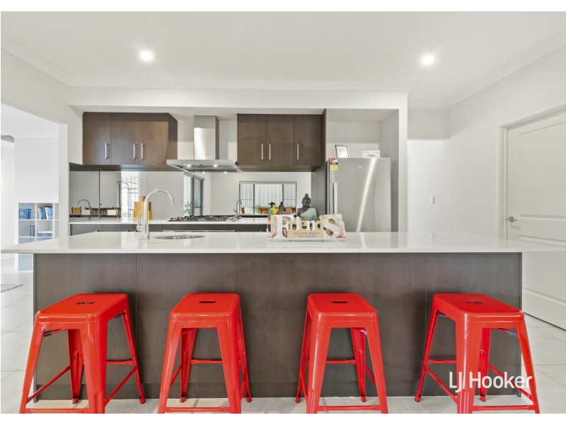 5 Alton Way, Parmelia WA 6167