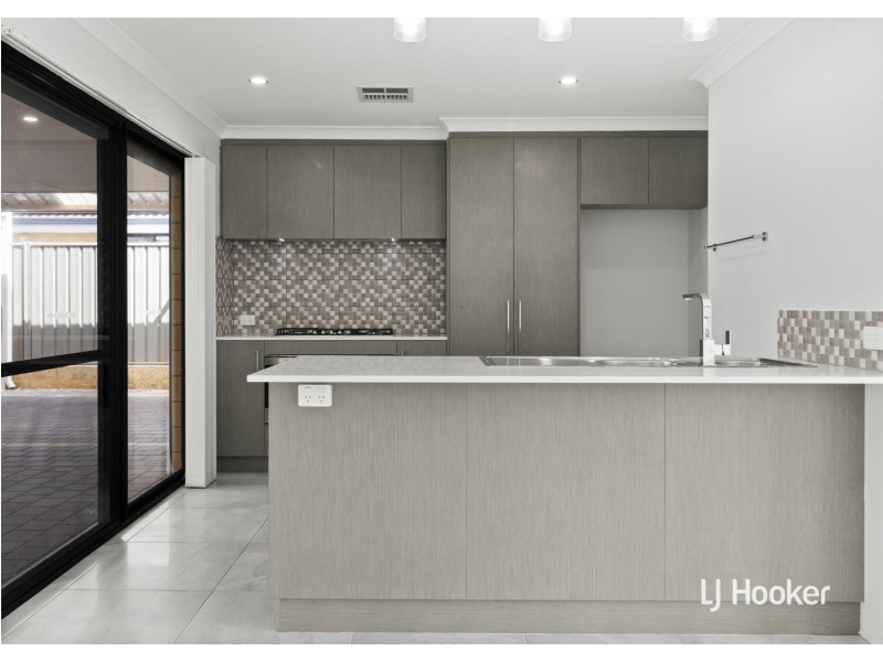 91 Portobello Parade, Wellard WA 6170