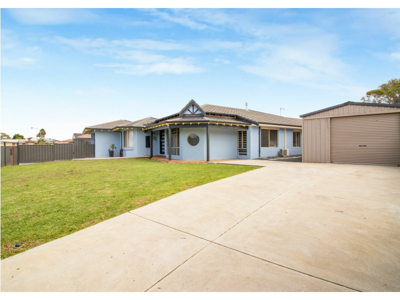 2 Batavia Court, Port Kennedy WA 6172