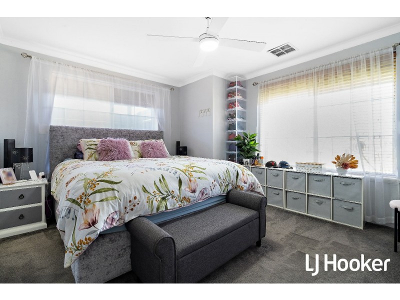 72 Endeavour Drive, Port Kennedy WA 6172