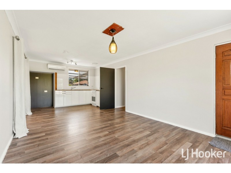 39 Woodley Way, Parmelia WA 6167