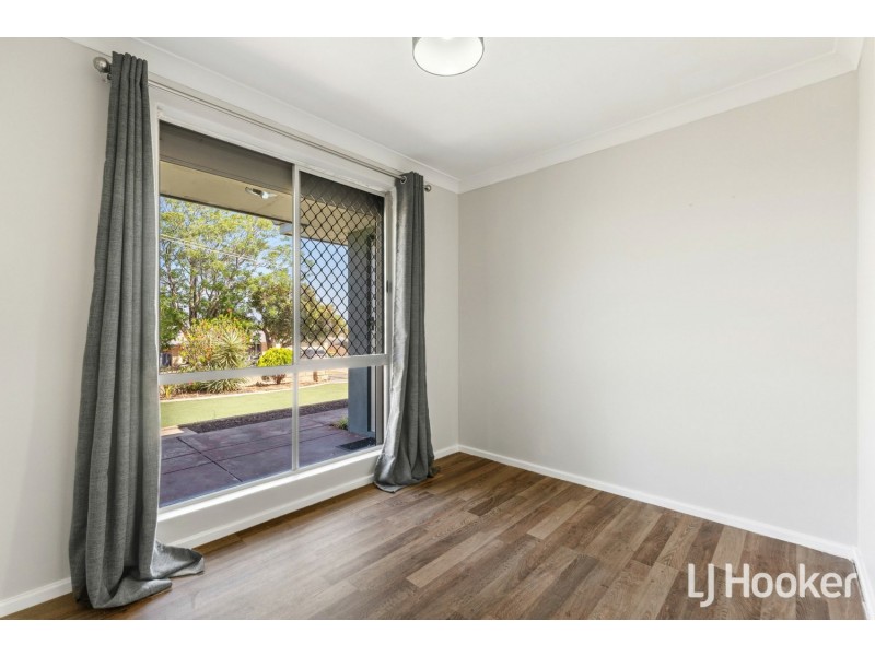 39 Woodley Way, Parmelia WA 6167