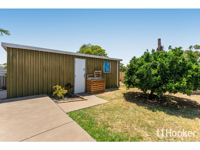 39 Woodley Way, Parmelia WA 6167