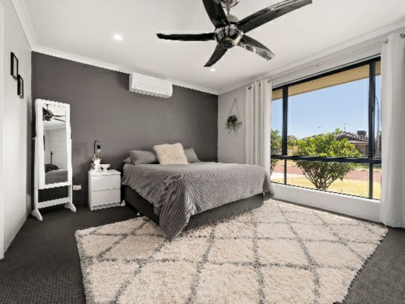 11 Aldenham Heights, Halls Head WA 6210