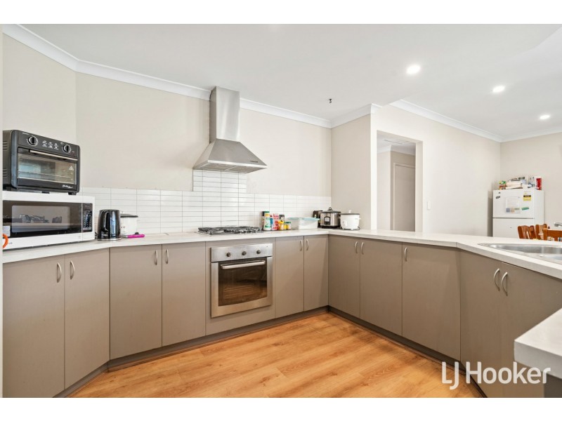 24 Clarinda Avenue, Orelia WA 6167