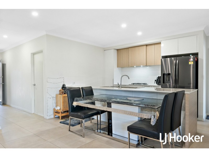 5 Vozhe Street, Hammond Park WA 6164