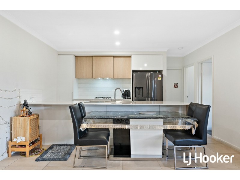 5 Vozhe Street, Hammond Park WA 6164