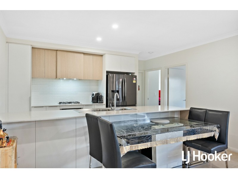 5 Vozhe Street, Hammond Park WA 6164