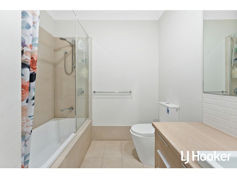 5 Vozhe Street, Hammond Park WA 6164