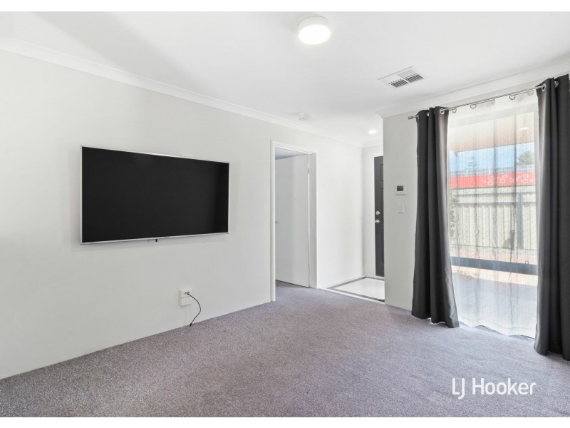 4/53 Moreton Crescent, Warnbro WA 6169