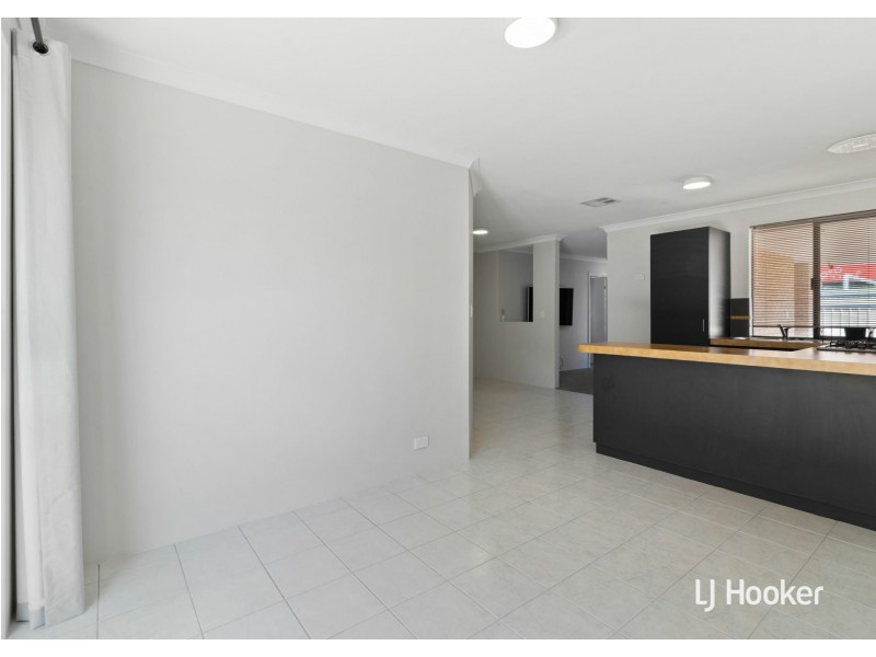 4/53 Moreton Crescent, Warnbro WA 6169