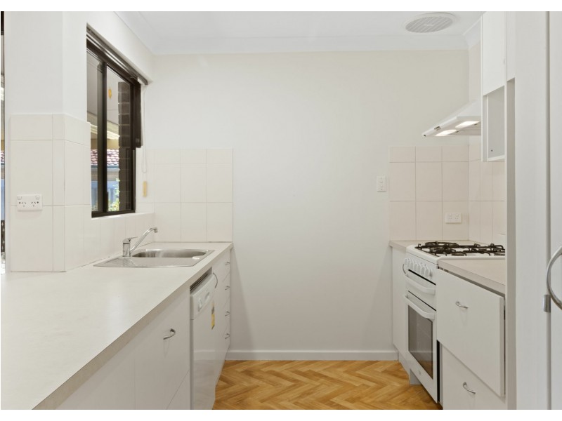 32 Haselmere Circus, Rockingham WA 6168