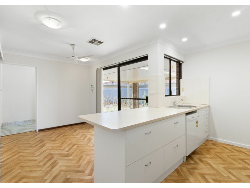 32 Haselmere Circus, Rockingham WA 6168