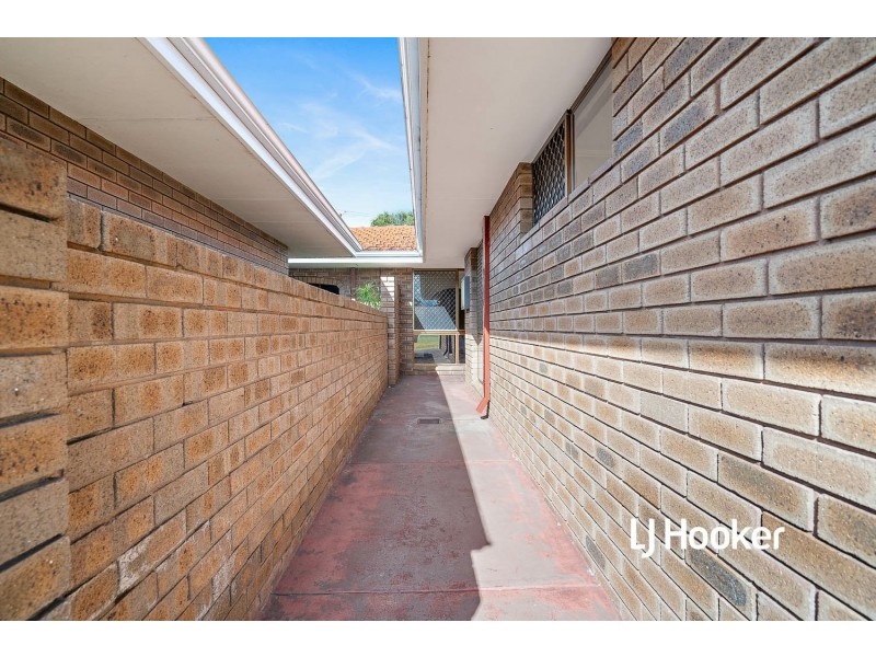 5A Waikiki Road, Safety Bay WA 6169