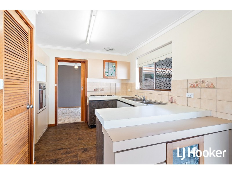 5A Waikiki Road, Safety Bay WA 6169