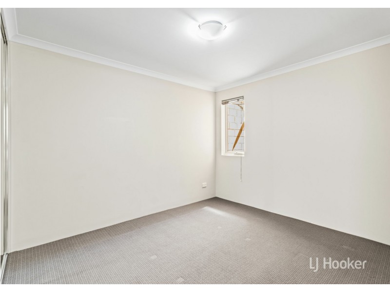 7 Gaffin Way, Kwinana Town Centre WA 6167