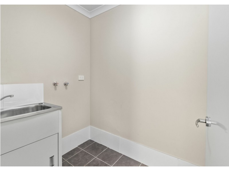 7 Gaffin Way, Kwinana Town Centre WA 6167