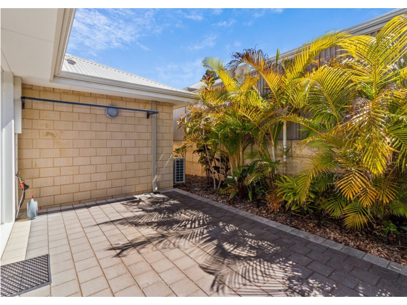 7 Gaffin Way, Kwinana Town Centre WA 6167